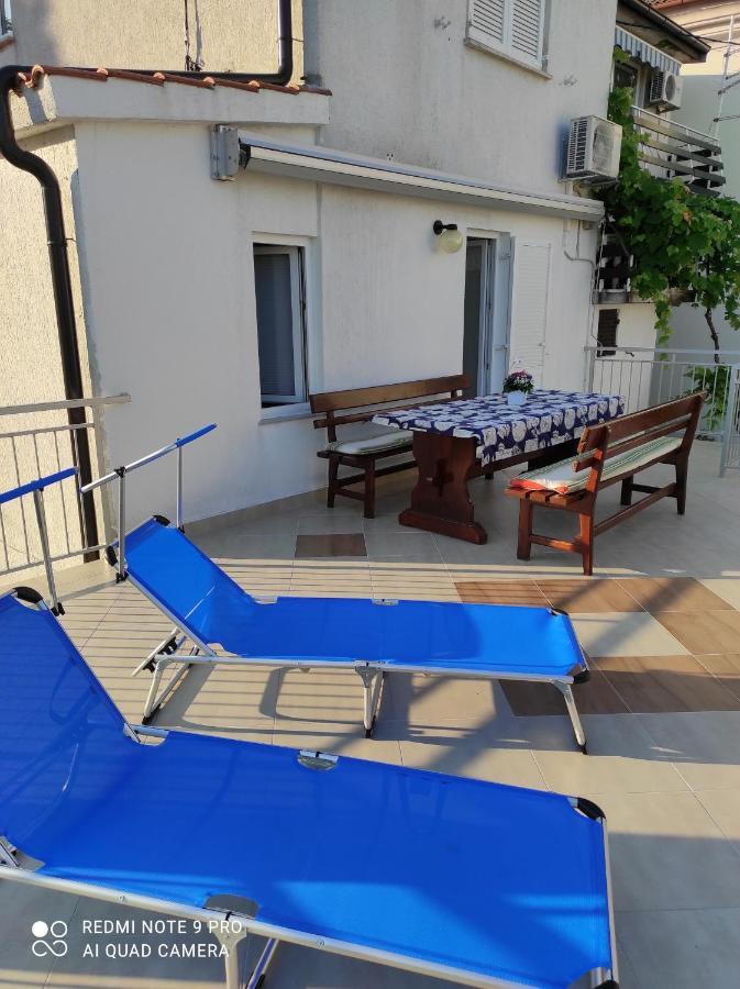 Apartman Elena Свети Юрай Екстериор снимка